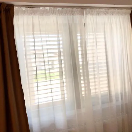 Cara - 5 Min Walk To The Daire