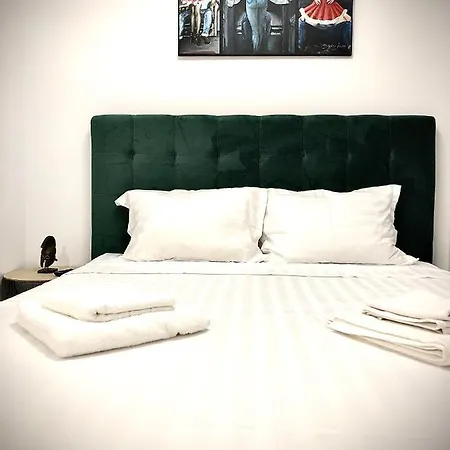 Cara - 5 Min Walk To The