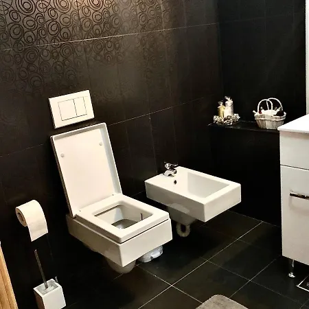 Cara - 5 Min Walk To The Daire Köstence