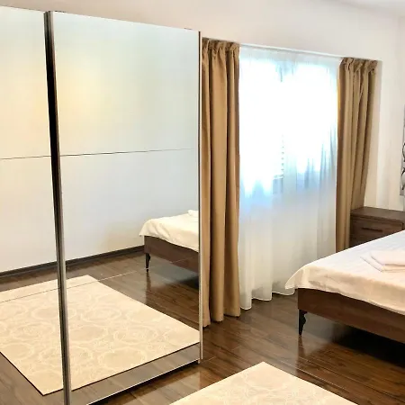 Cara - 5 Min Walk To The *