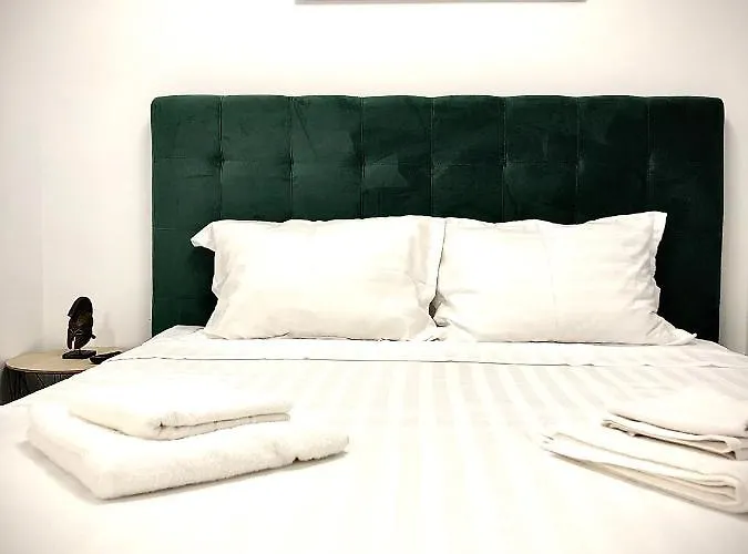 Cara - 5 Min Walk To The