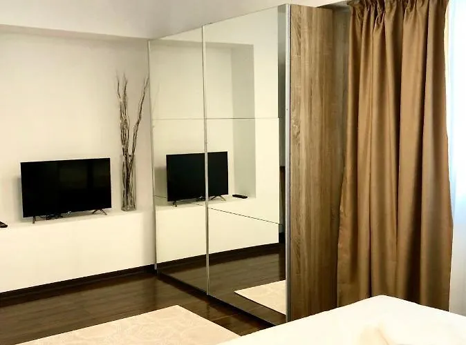 Cara - 5 Min Walk To The アパート *